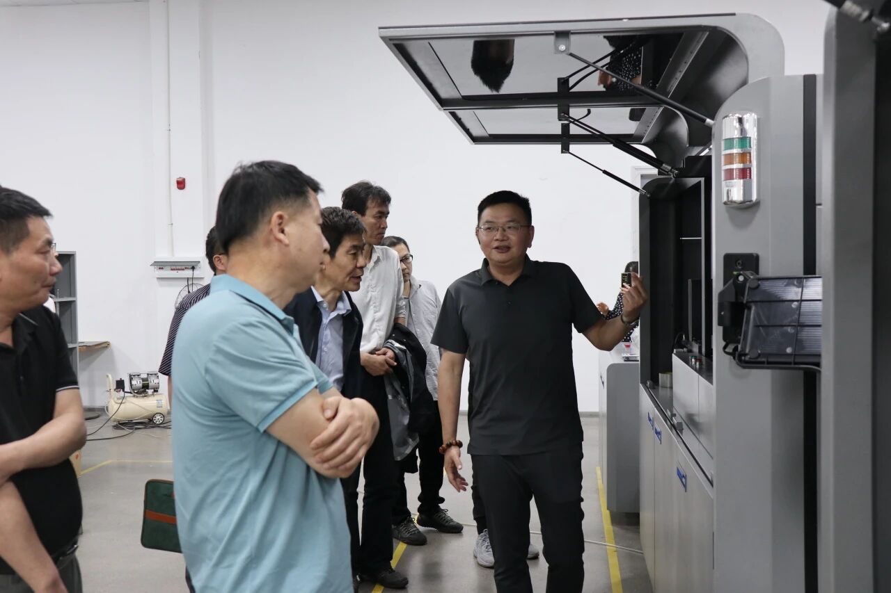 1764211597993593.jpg 190b201e688682a8cb861146bc9f2a39.jpg