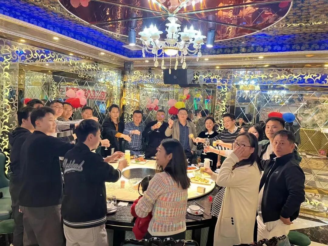 1765173396136557.jpg 56ba09831c2e1db56607165f17e69cc1.jpg